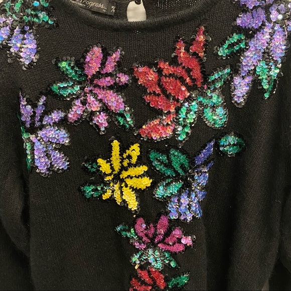 VINTAGE SILK TOP WITH RHINESTONES - Picture 2 of 8